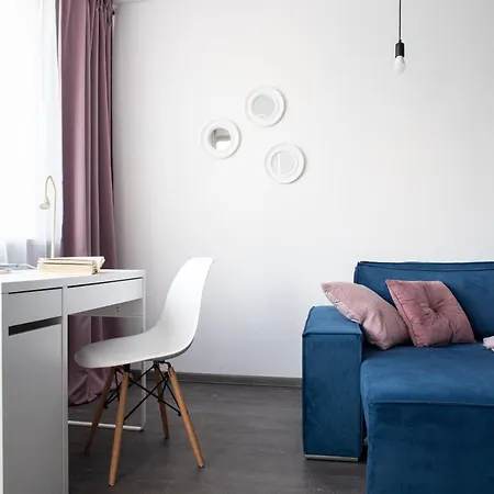 Wlochy Ratusz Lovely By Bookinghost Appartement *