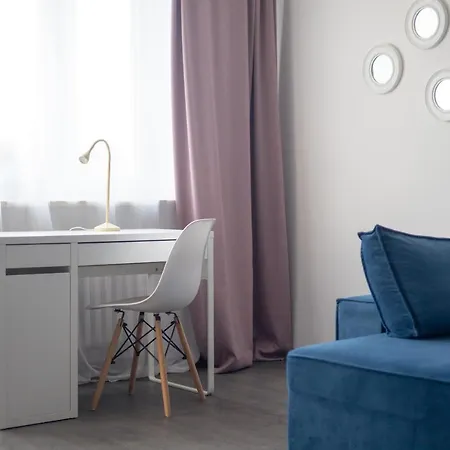 Wlochy Ratusz Lovely By Bookinghost