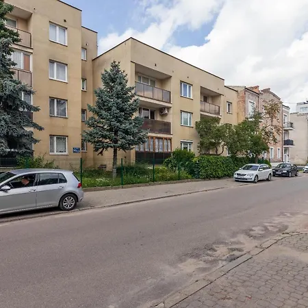 Wlochy Ratusz Lovely By Bookinghost *