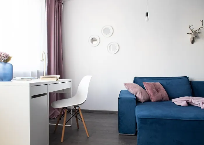 Wlochy Ratusz Lovely By Bookinghost Apartment *