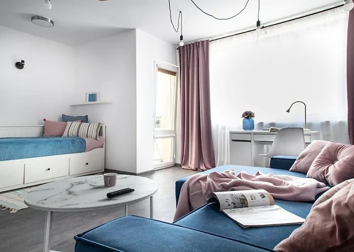 Wlochy Ratusz Lovely By Bookinghost Warsaw