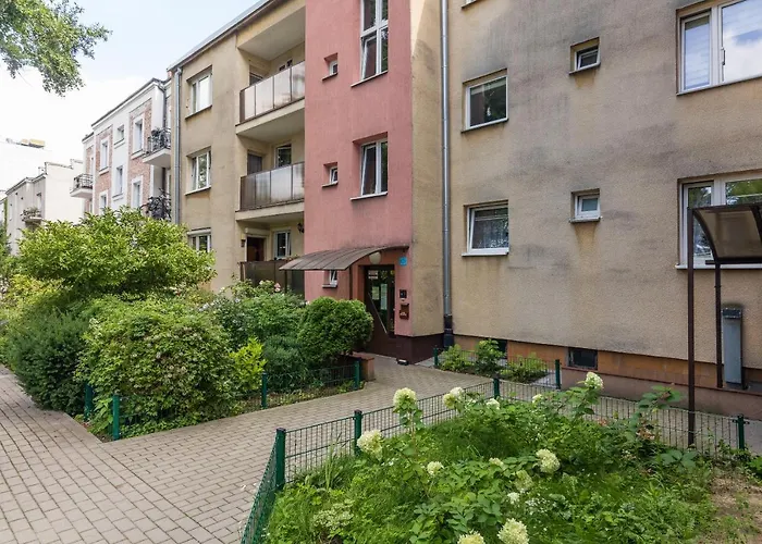 Apartment Wlochy Ratusz Lovely By Bookinghost *