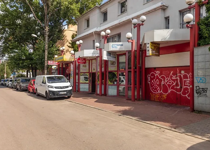 Wlochy Ratusz Lovely By Bookinghost * Warszawa